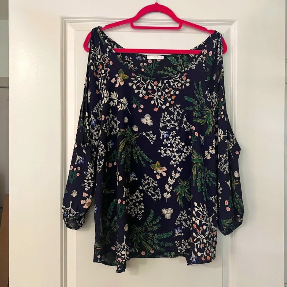 Le Lis Stitch Fix FLoral Cold Shoulder Top - Size 2XL